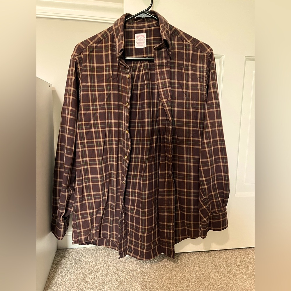 Men’s plaid button down